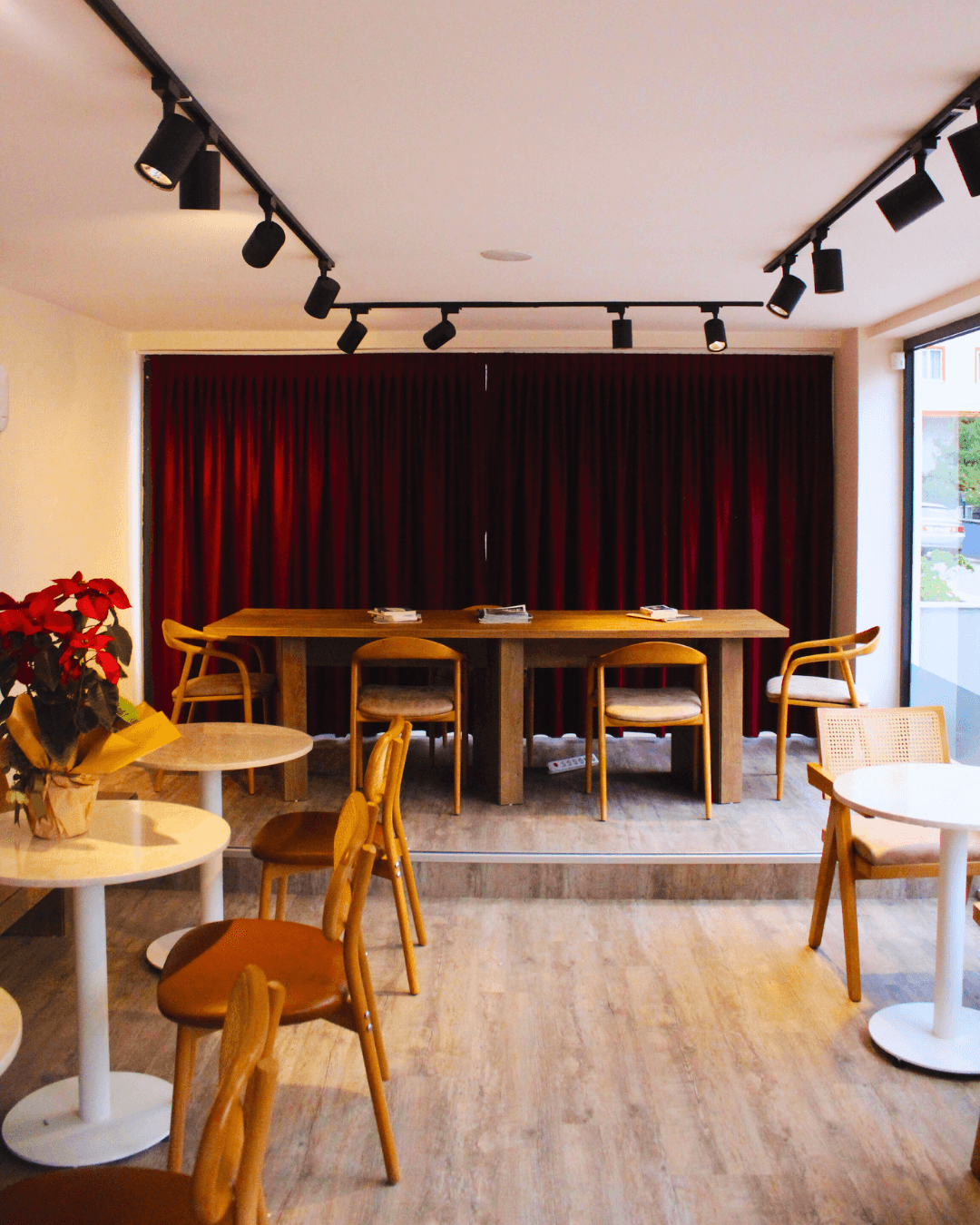 ARSERA Alt Sahne Masası